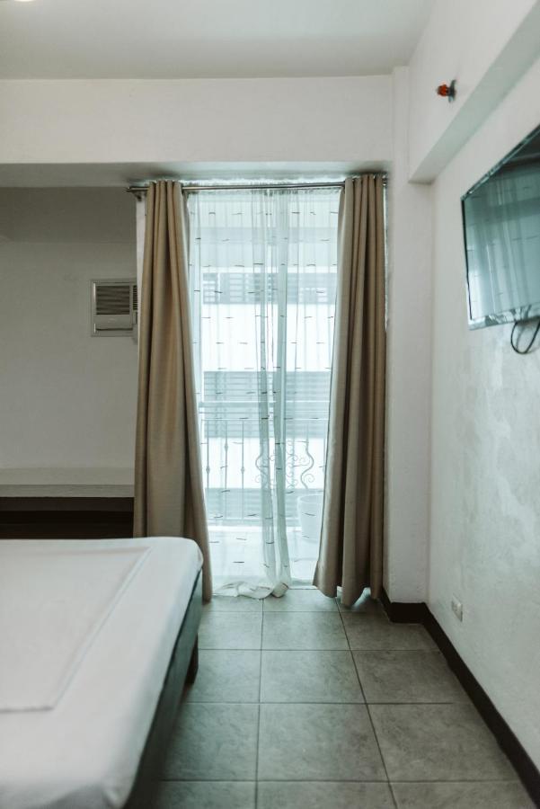 San Agustin Residences Makati City Ngoại thất bức ảnh